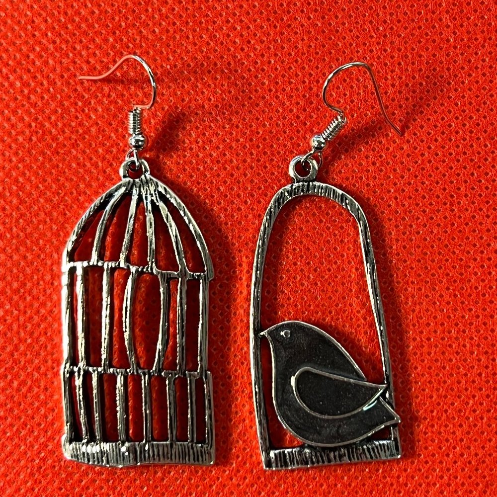 Blackbird on Swing 2.5 Inches Gunmetal Tone Dangle Earrings